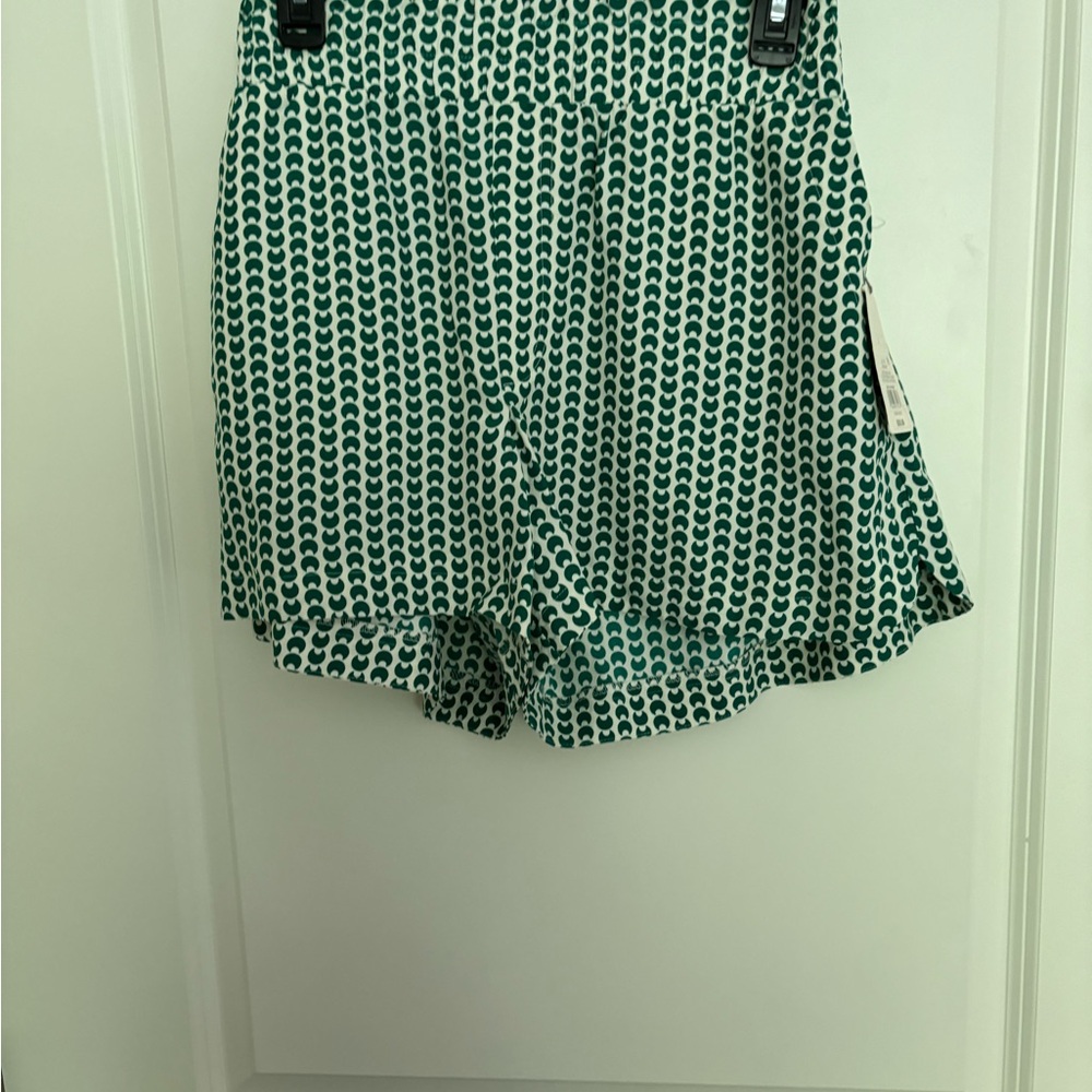 Two Piece Ladies Shorts Set - Picture 8 of 9